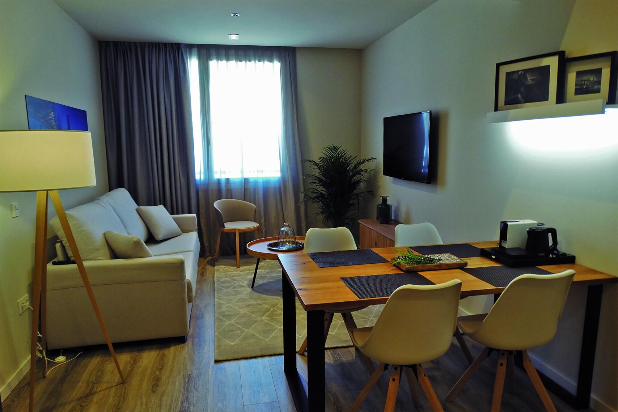 Center By Abba Aparthotel